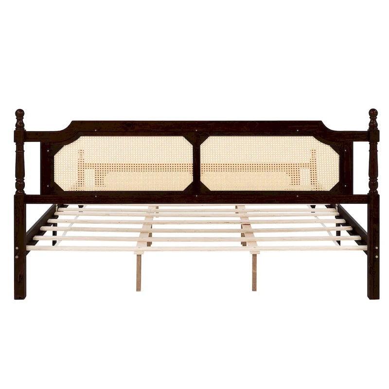 Lit plateforme King avec tête de lit en rotin et rangement sous le lit