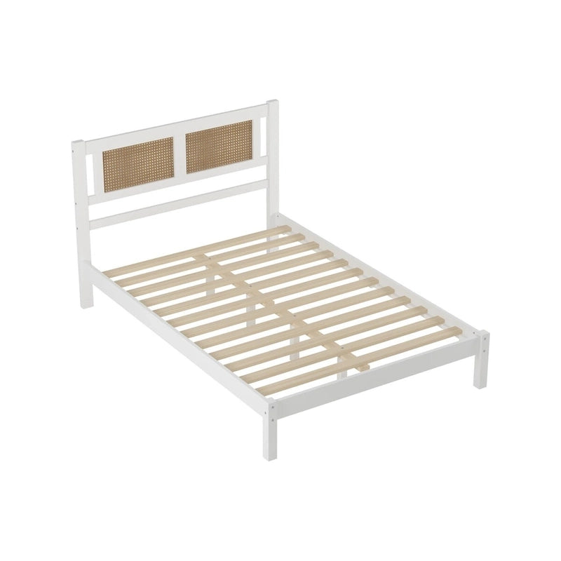 Lit plateforme Queen Size en bois avec tête de lit en rotin naturel